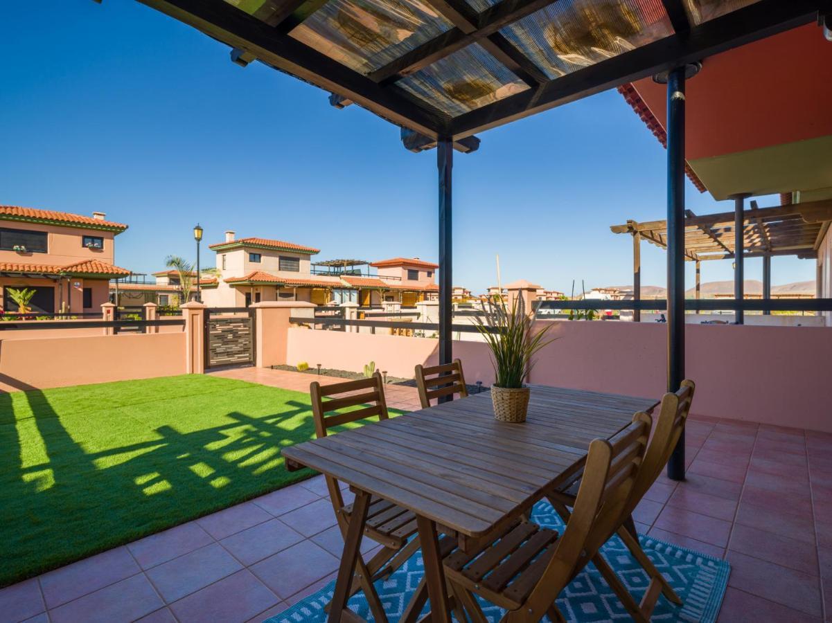 Private Terrace Majanicho Home -Garden & Pool La Oliva Exterior foto