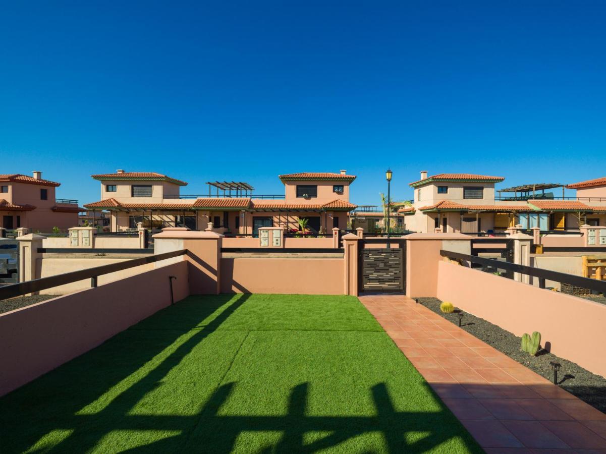 Private Terrace Majanicho Home -Garden & Pool La Oliva Exterior foto